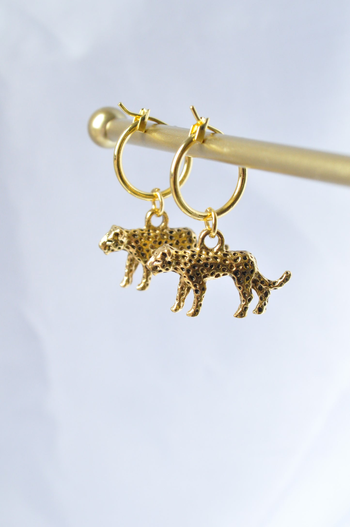 Retro Leopard Dangle Earrings