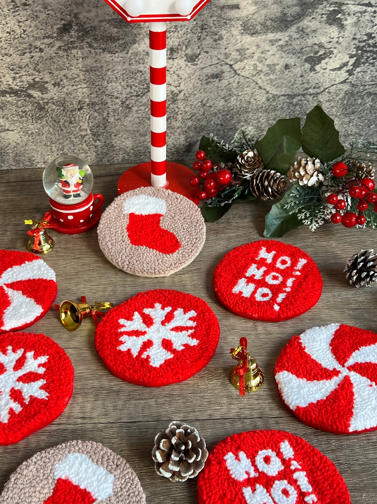 Christmas Cheer Mug Rugs