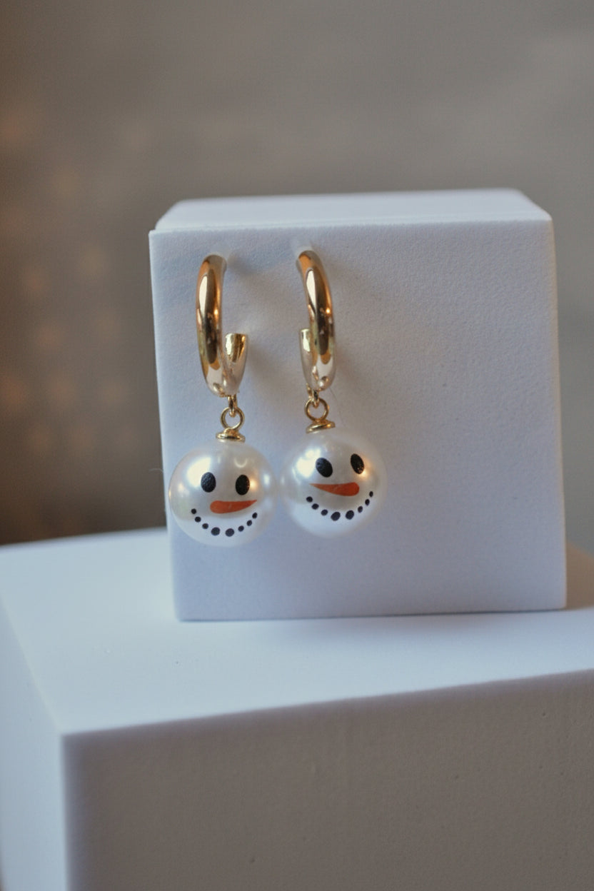 Snowy Smiles Earrings